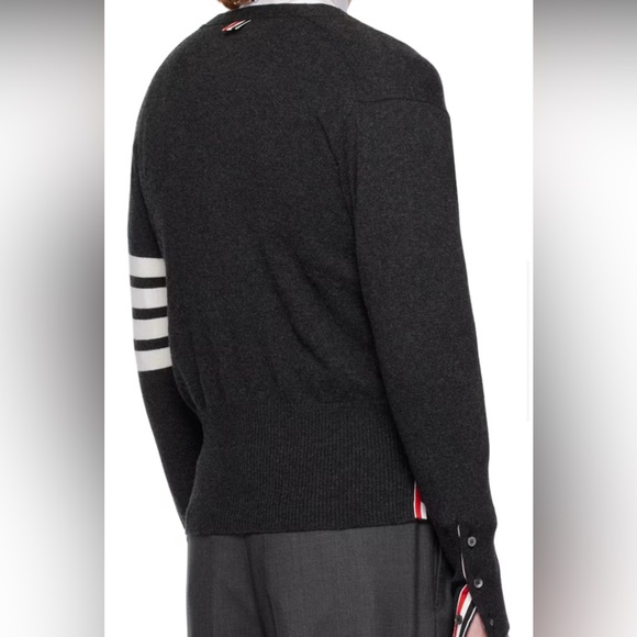 Authentic Thom Browne 100% Cashmere Gray Side Button Arm Stripe Cardigan Size 3 - Picture 3 of 12